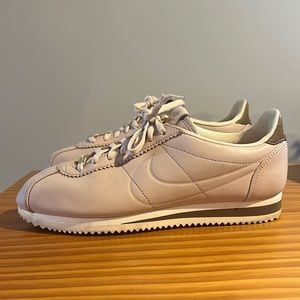 nike cortez maria sharapova